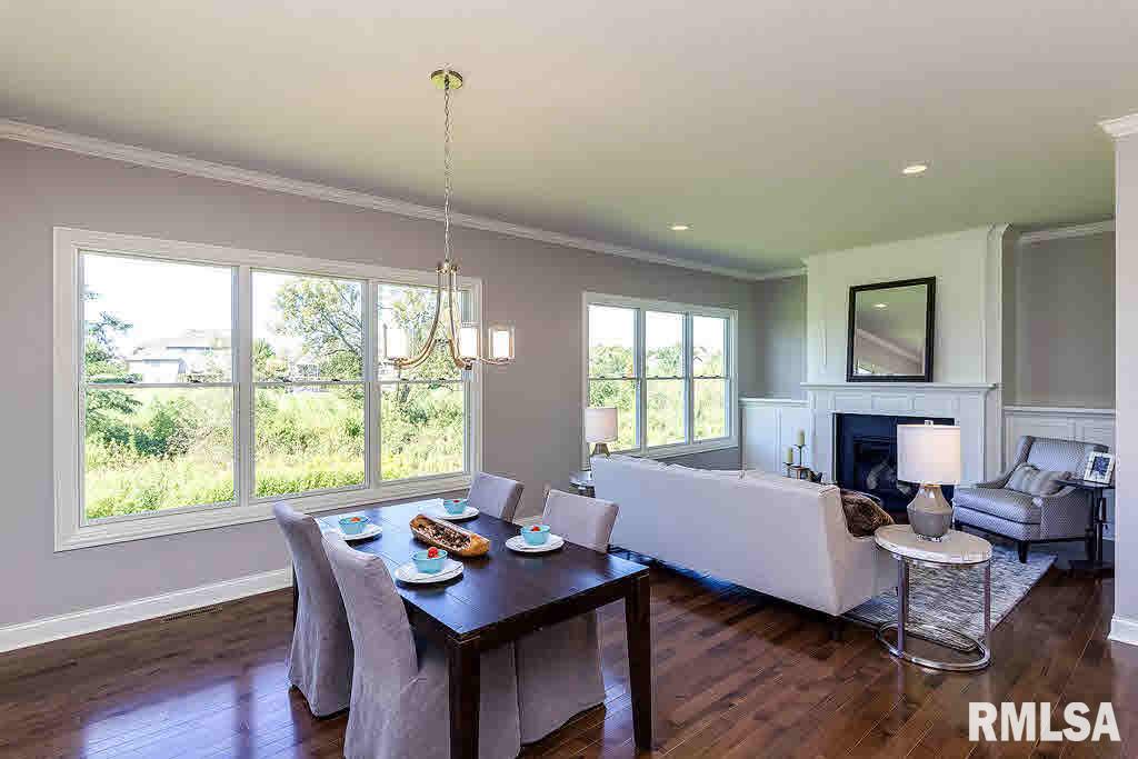 6256 Cardinal Road Bettendorf, IA 52722 - Photo 9 of 24 Gallery Image 9