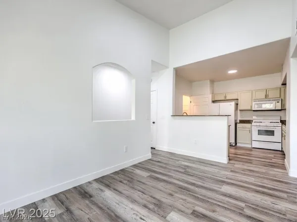 $1,350 | 10001 Peace Way, Unit 2272, Las Vegas, NV 89147