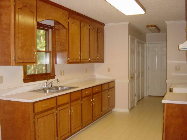 1104 Westgate Road Anderson, SC 29626 - Photo 3 of 9 Gallery Image 3