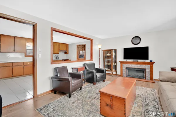$357,900 | 33 Harrington Road, East Windsor, CT 06016