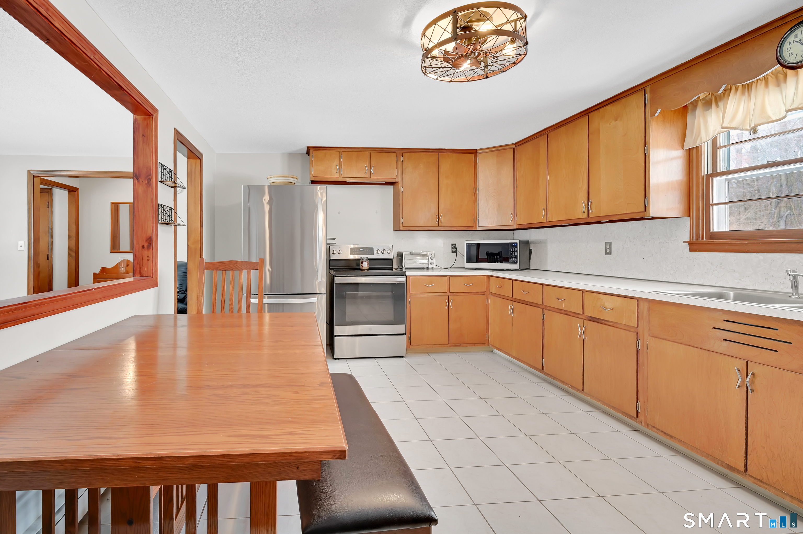 33 Harrington Road East Windsor, CT 06016 - Photo 7 of 29