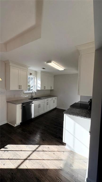 1289 Huntly Circle Thomson, GA 30824 - Photo 7 of 20 a kitchen with stainless steel appliances kitchen island granite countertop a sink and cabinets