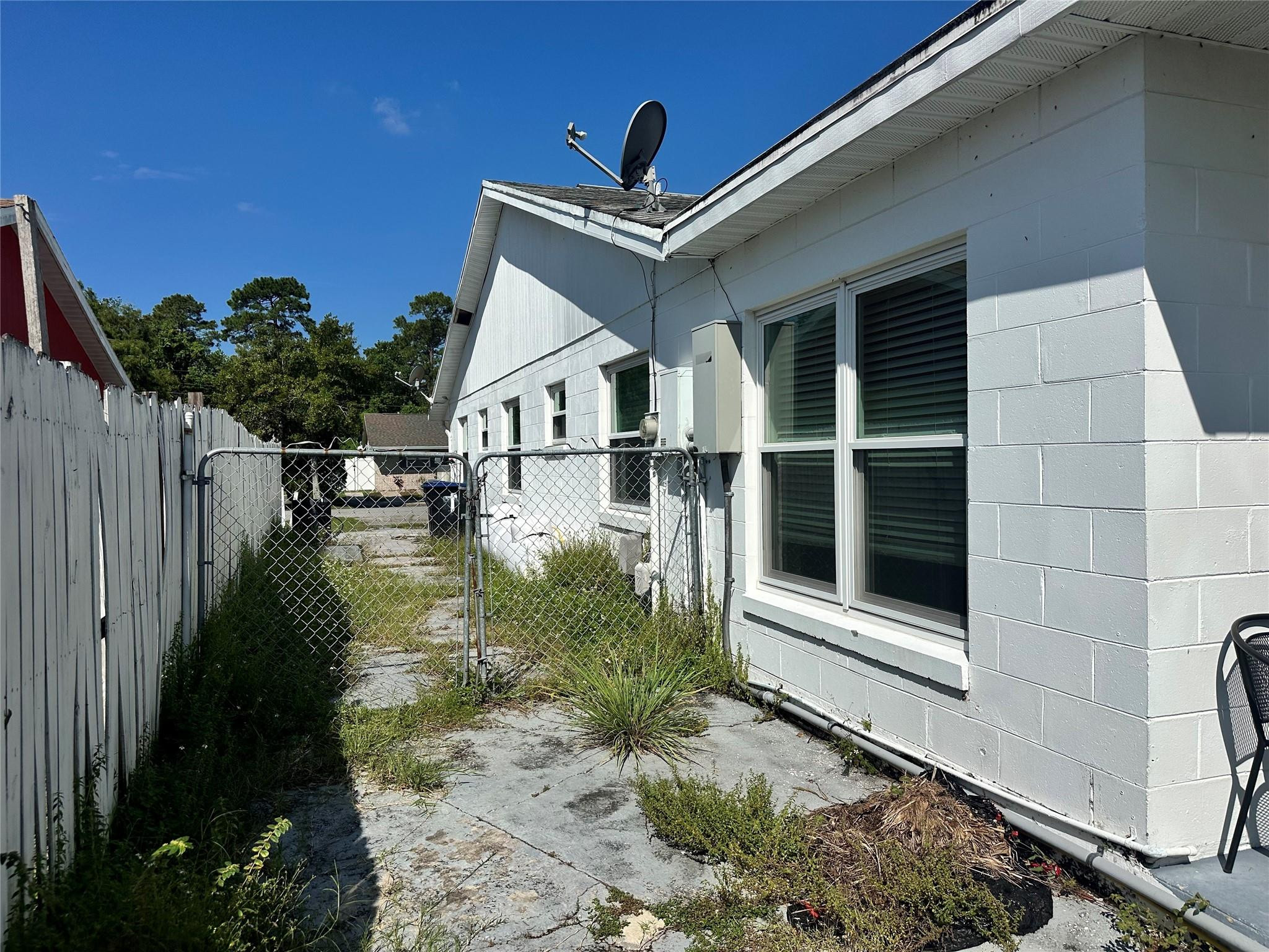 755 Hummingbird Lane Orlando, FL 32825 - Photo 2 of 8 Photo 2