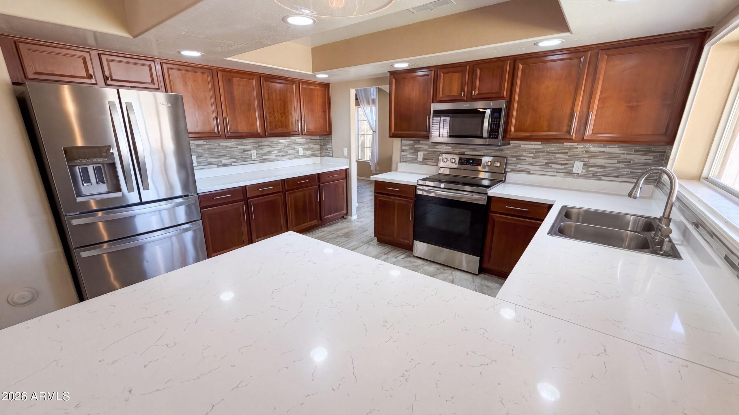 15652 West Calavar Road Surprise, AZ 85379 - Photo 15 of 42 listing_14