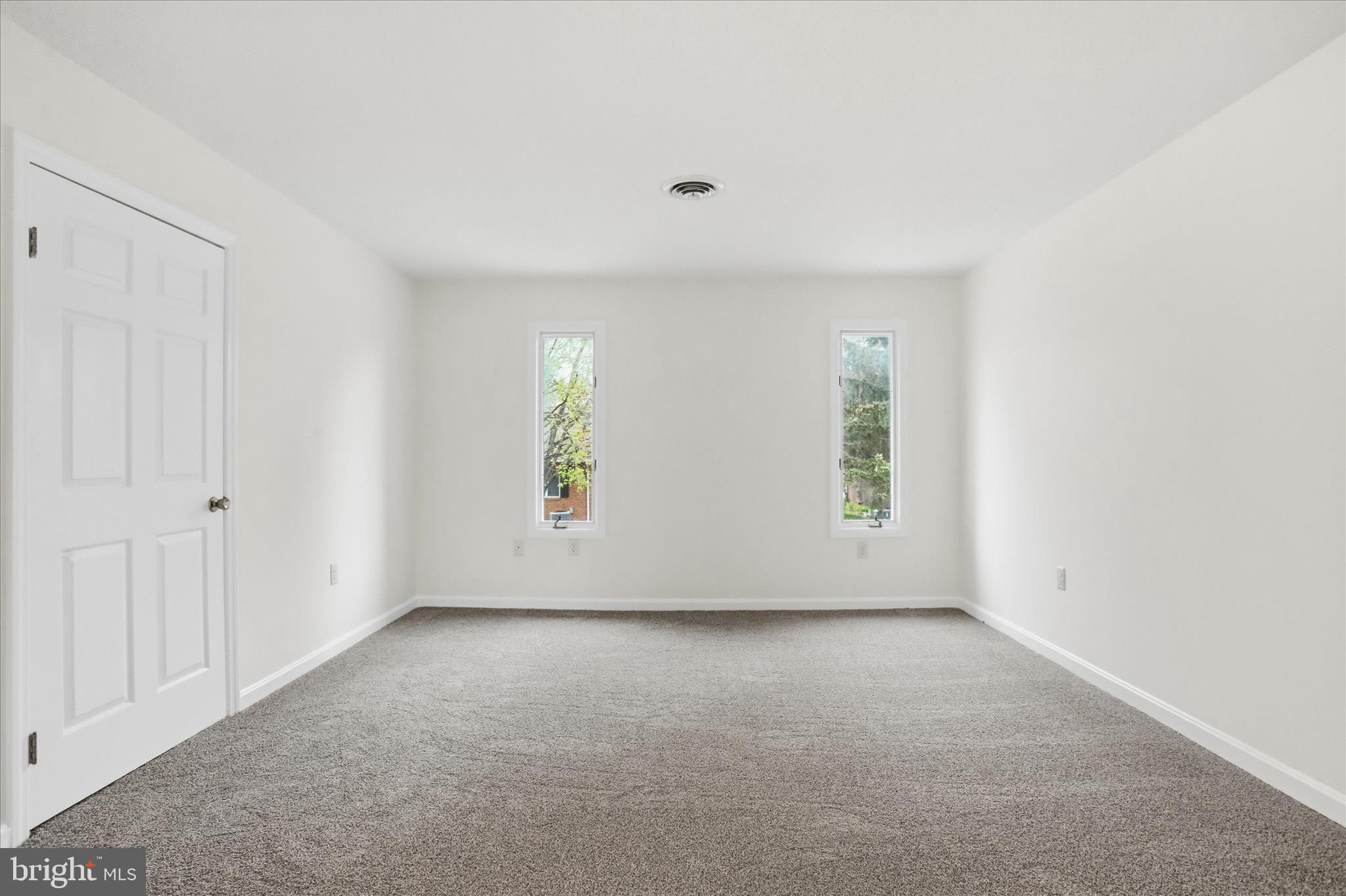 334 Stonegate Court Chambersburg, PA 17201 - Photo 11 of 25 an empty room with windows