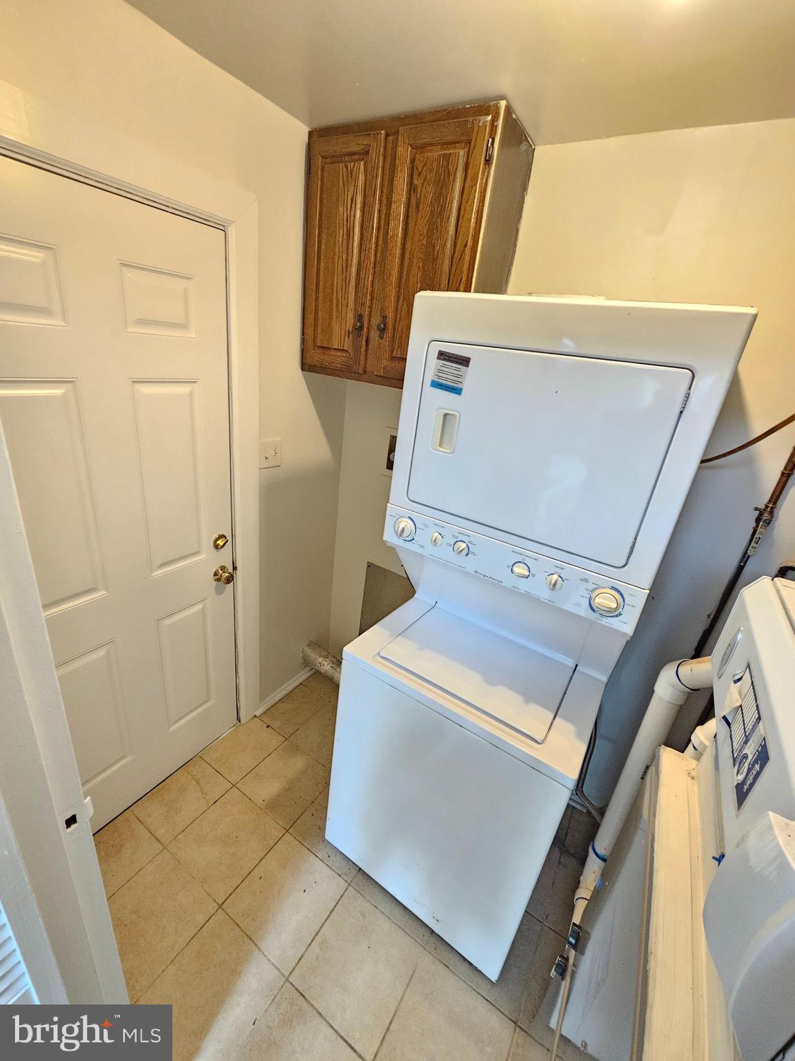 603 Pinewood Road Rockville, MD 20850 - Photo 11 of 32 Laundry Closet