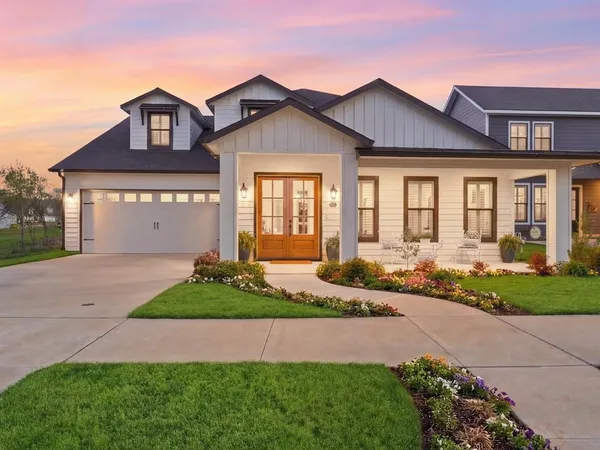 $1,000,000 | 820 Park Pl Boulevard, Rockwall, TX 75087
