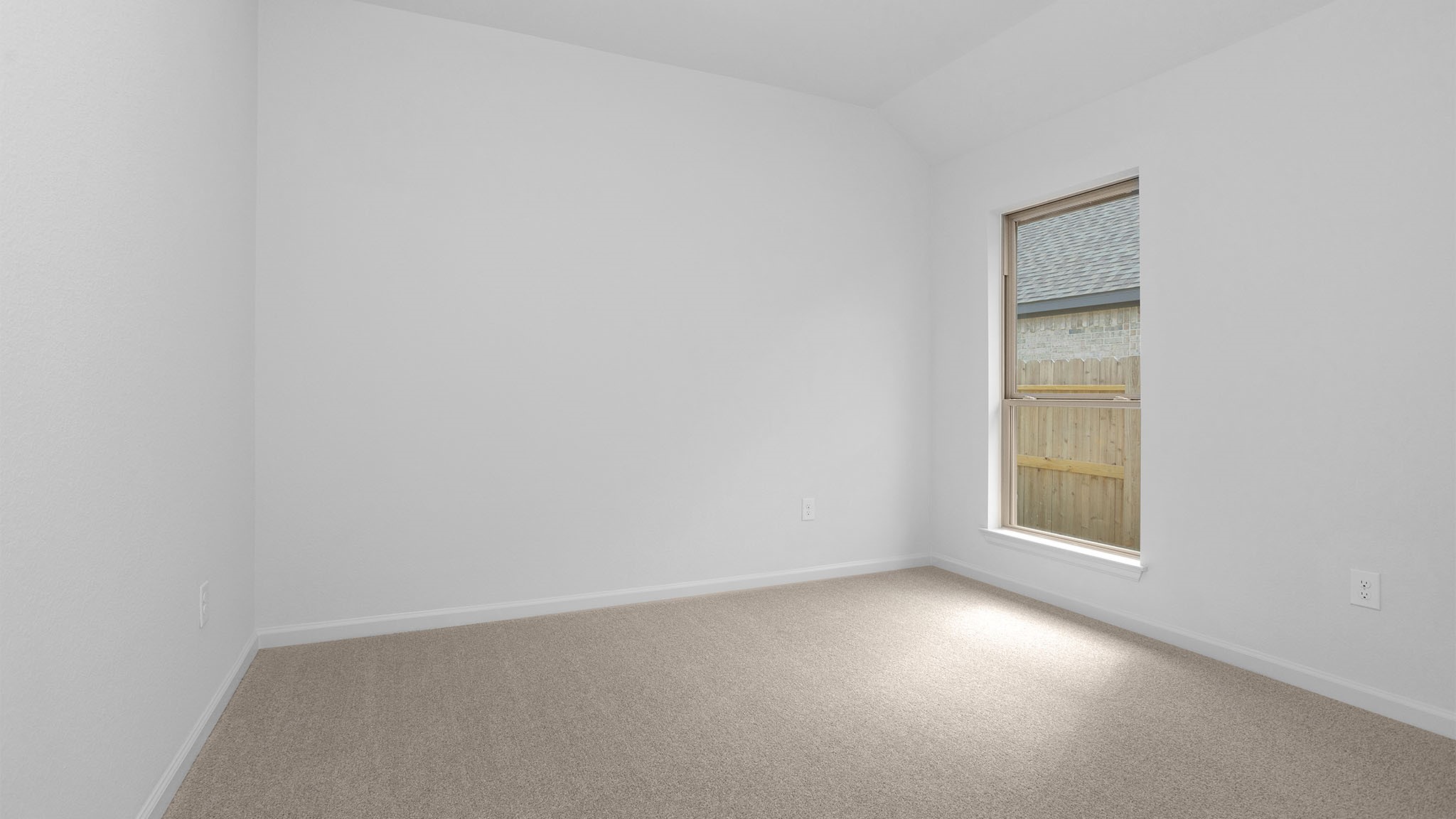 303 Eileen Drive Rosenberg, TX 77471 - Photo 12 of 20 an empty room with a window