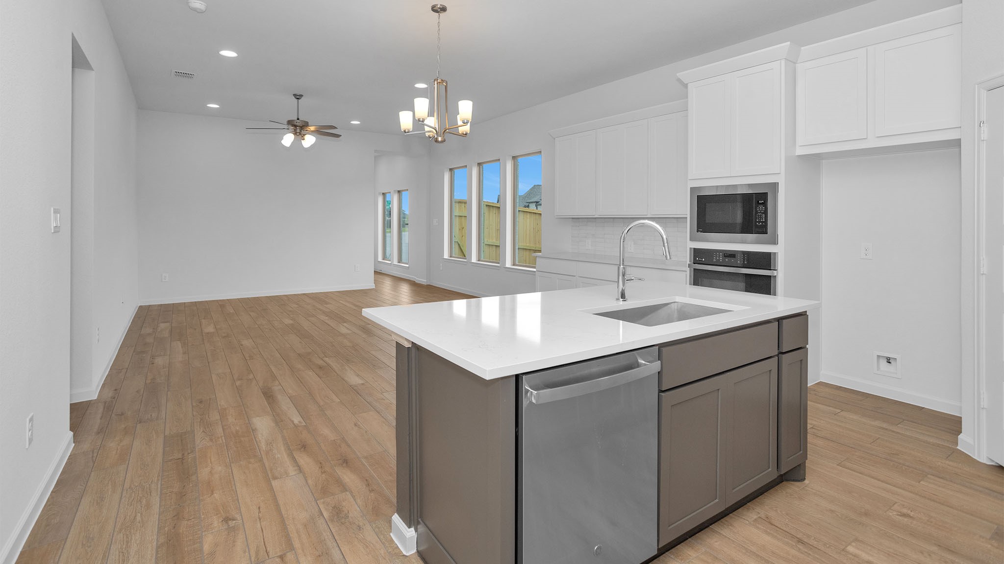 303 Eileen Drive Rosenberg, TX 77471 - Photo 7 of 20 a bathroom with a sink vanity and a mirror