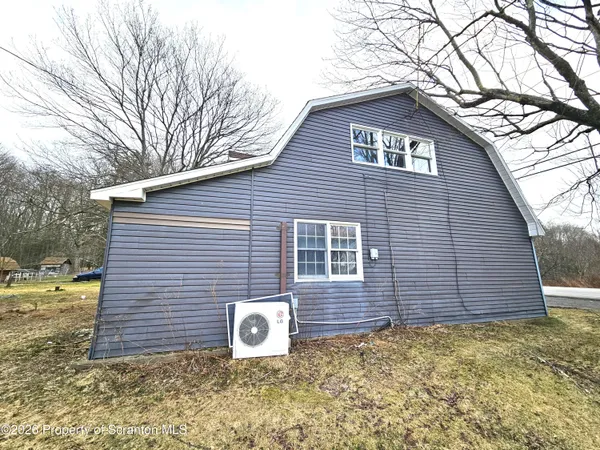 $129,875 | 1703 Highway 502, Moscow, PA 18444