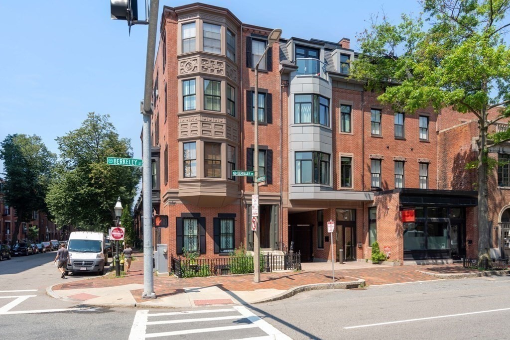 50 Berkeley Street, Unit 7 Boston, MA 02116 - Photo 16 of 17