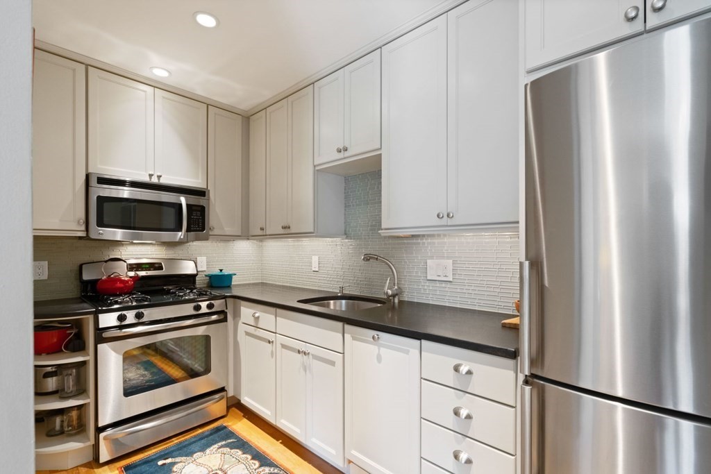 50 Berkeley Street, Unit 7 Boston, MA 02116 - Photo 5 of 17