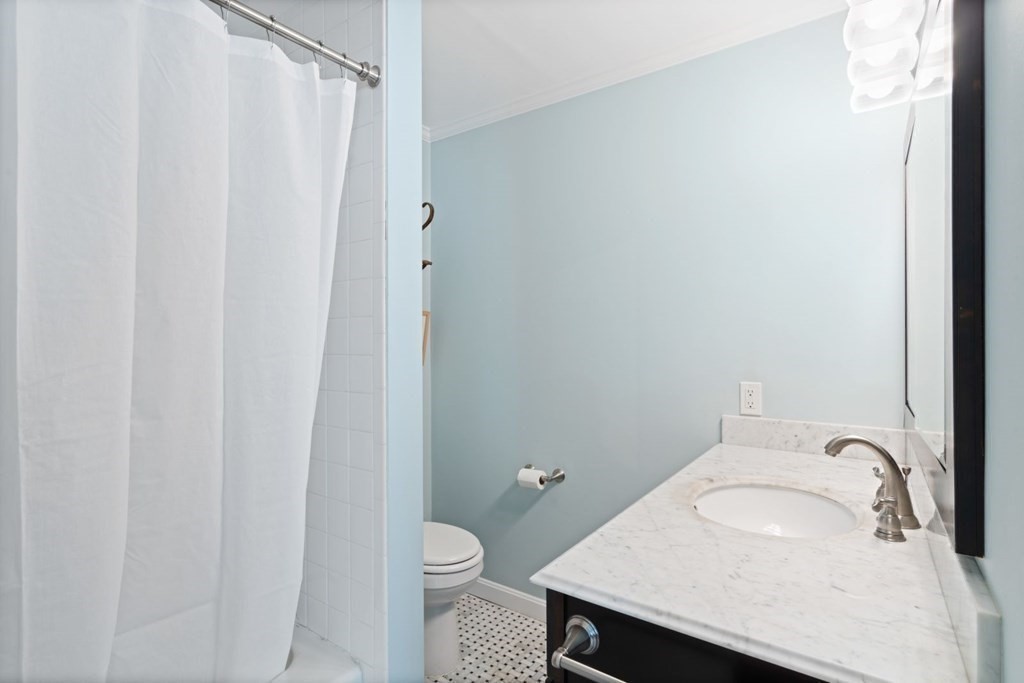 50 Berkeley Street, Unit 7 Boston, MA 02116 - Photo 10 of 17