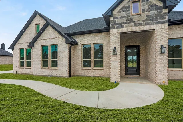 $630,000 | 7637 County Road 1052, Celeste, TX 75423