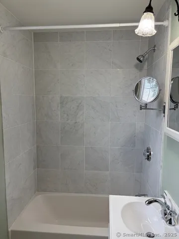 $2,800 | 20 Riverview Road, Rocky Hill, CT 06067