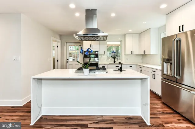 $6,500 | 5311 Roosevelt Street, Bethesda, MD 20814