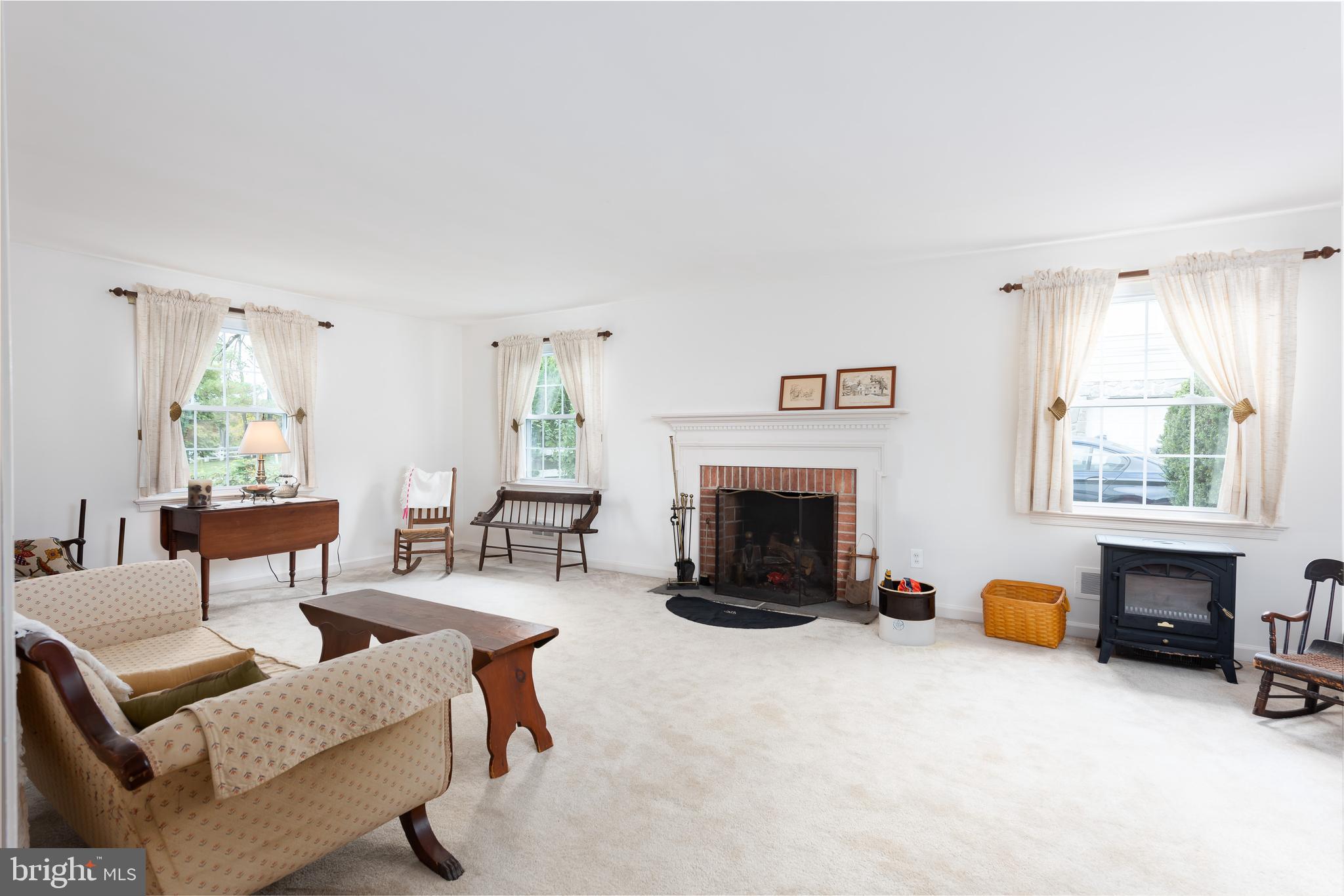 660 Walker Road Wayne, PA 19087 - Photo 4 of 26