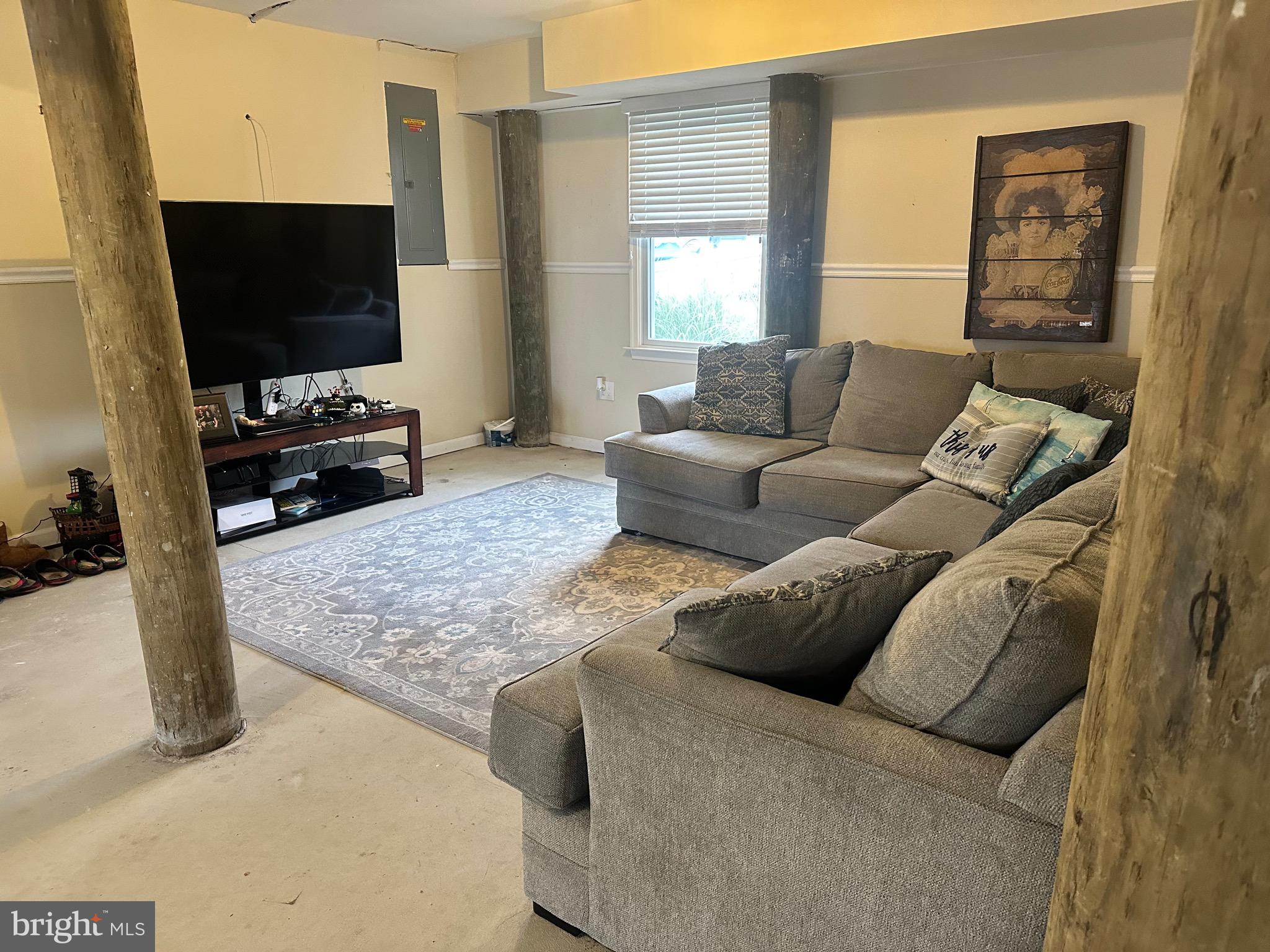 19 Ruth Ann Drive Manahawkin, NJ 08050 - Photo 38 of 55 Lower level with sitting area