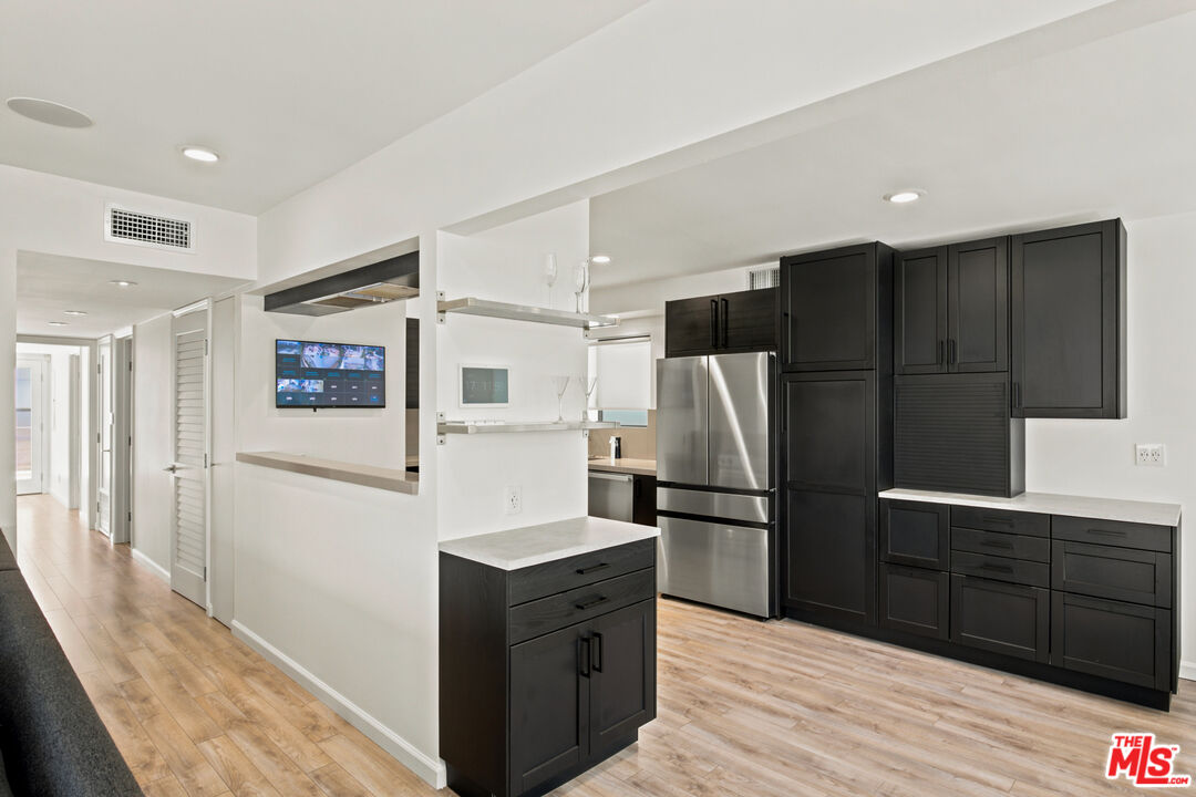 23 Privateer Street Marina del Rey, CA 90292 - Photo 13 of 52