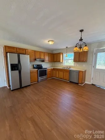 $1,750 | 4 Plaza Drive, Granite Falls, NC 28630