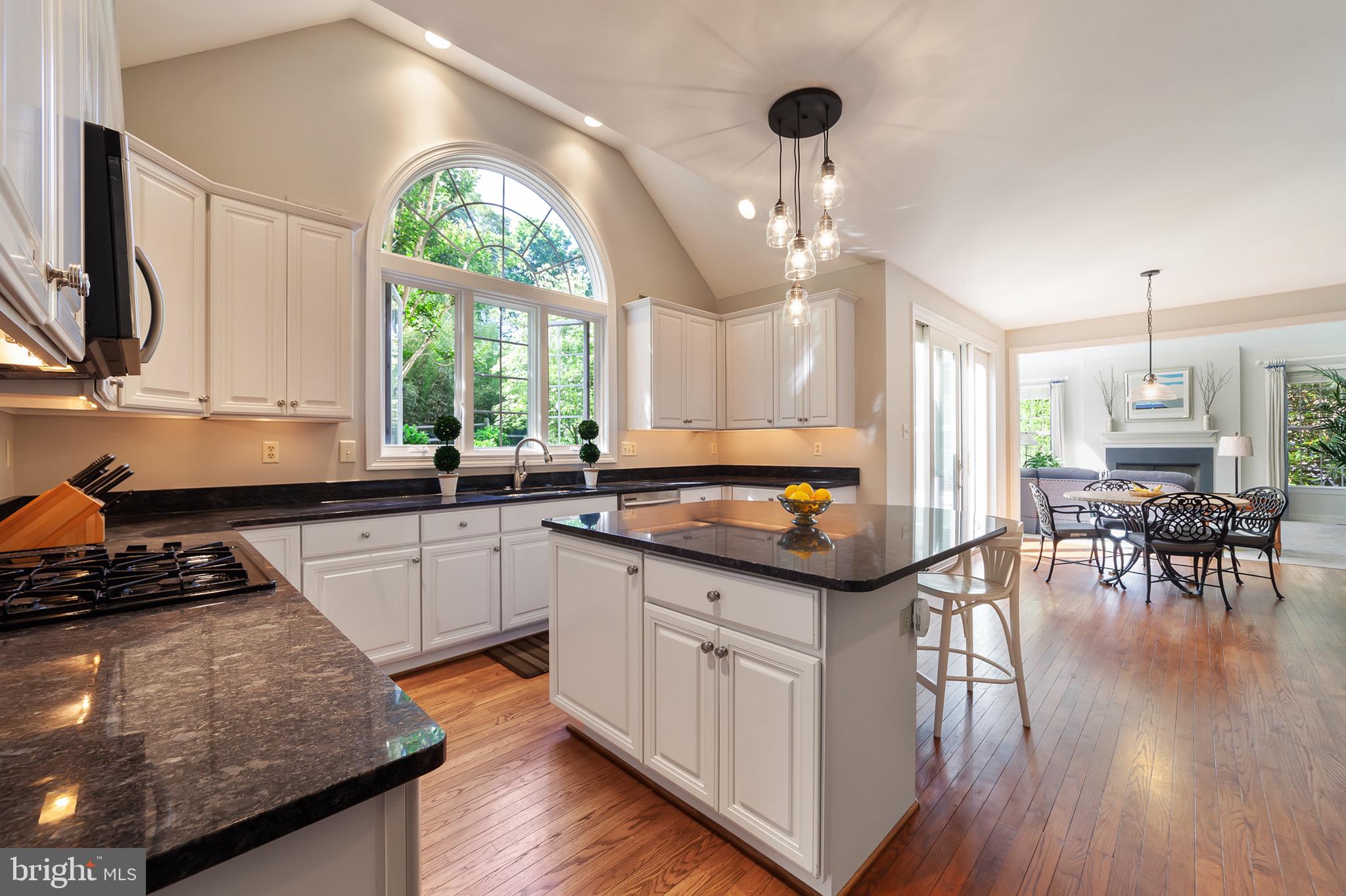 822 Turnbridge Road Wayne, PA 19087 - Photo 5 of 30 Kitchen that opens to breakfast area & family room