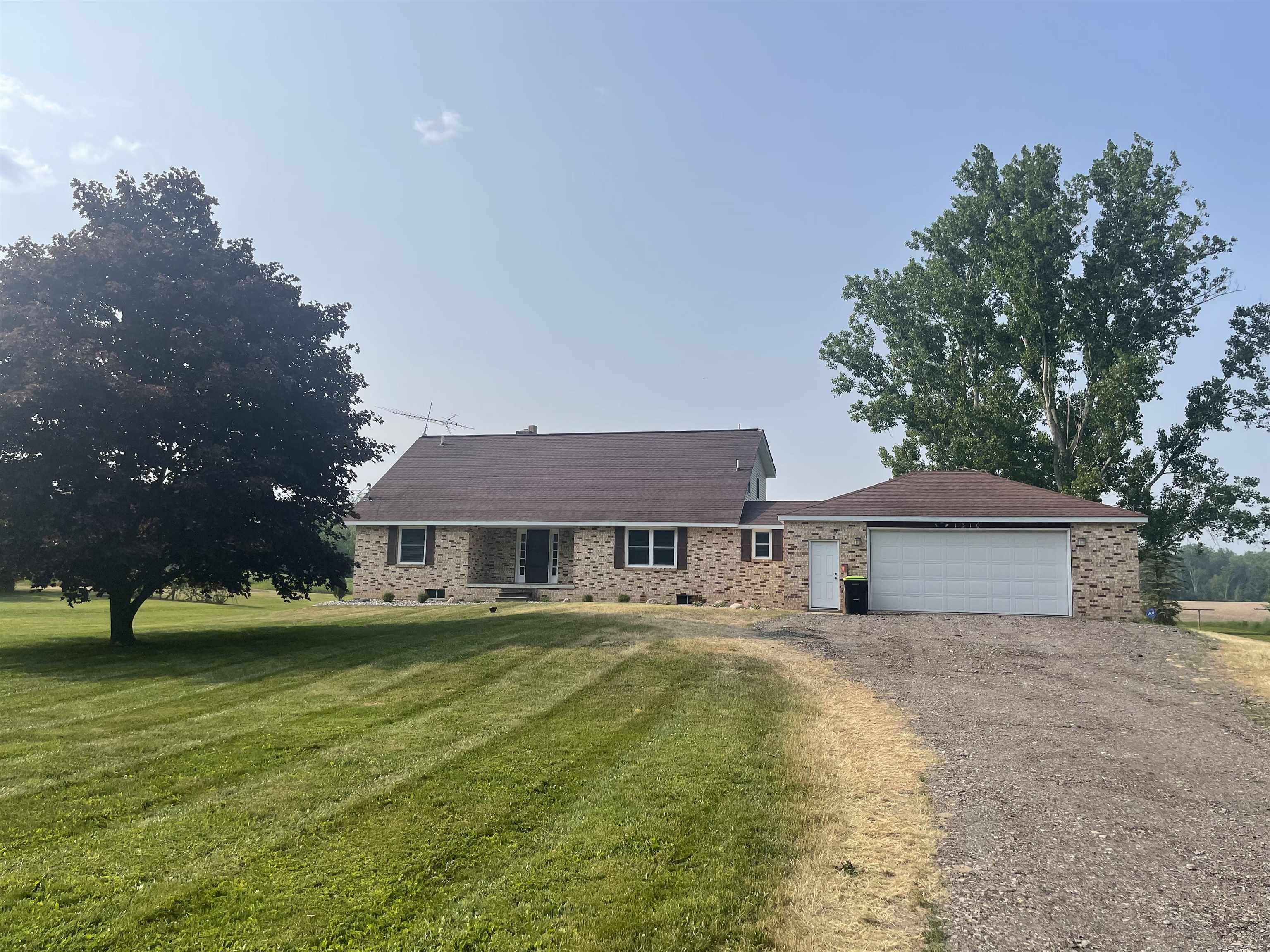 1310 Wyatt Road Standish, MI 48658 - Photo 2 of 98
