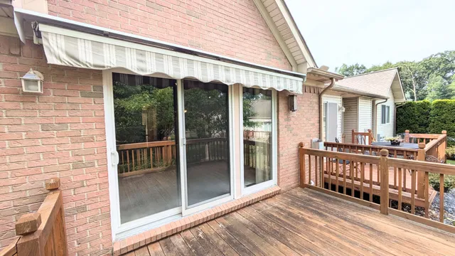 $275,000 | 23721 West Lake Circle, Unit 14, Trenton, MI 48183