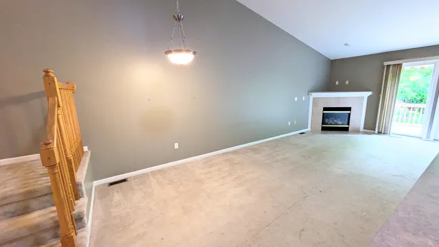 $275,000 | 23721 West Lake Circle, Unit 14, Trenton, MI 48183