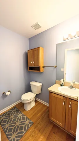 $275,000 | 23721 West Lake Circle, Unit 14, Trenton, MI 48183