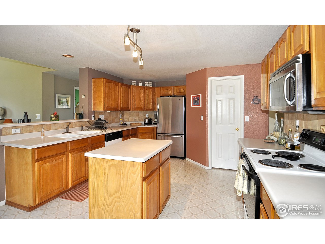 7003 Avondale Road Fort Collins, CO 80525 - Photo 12 of 25 Gallery Image 12