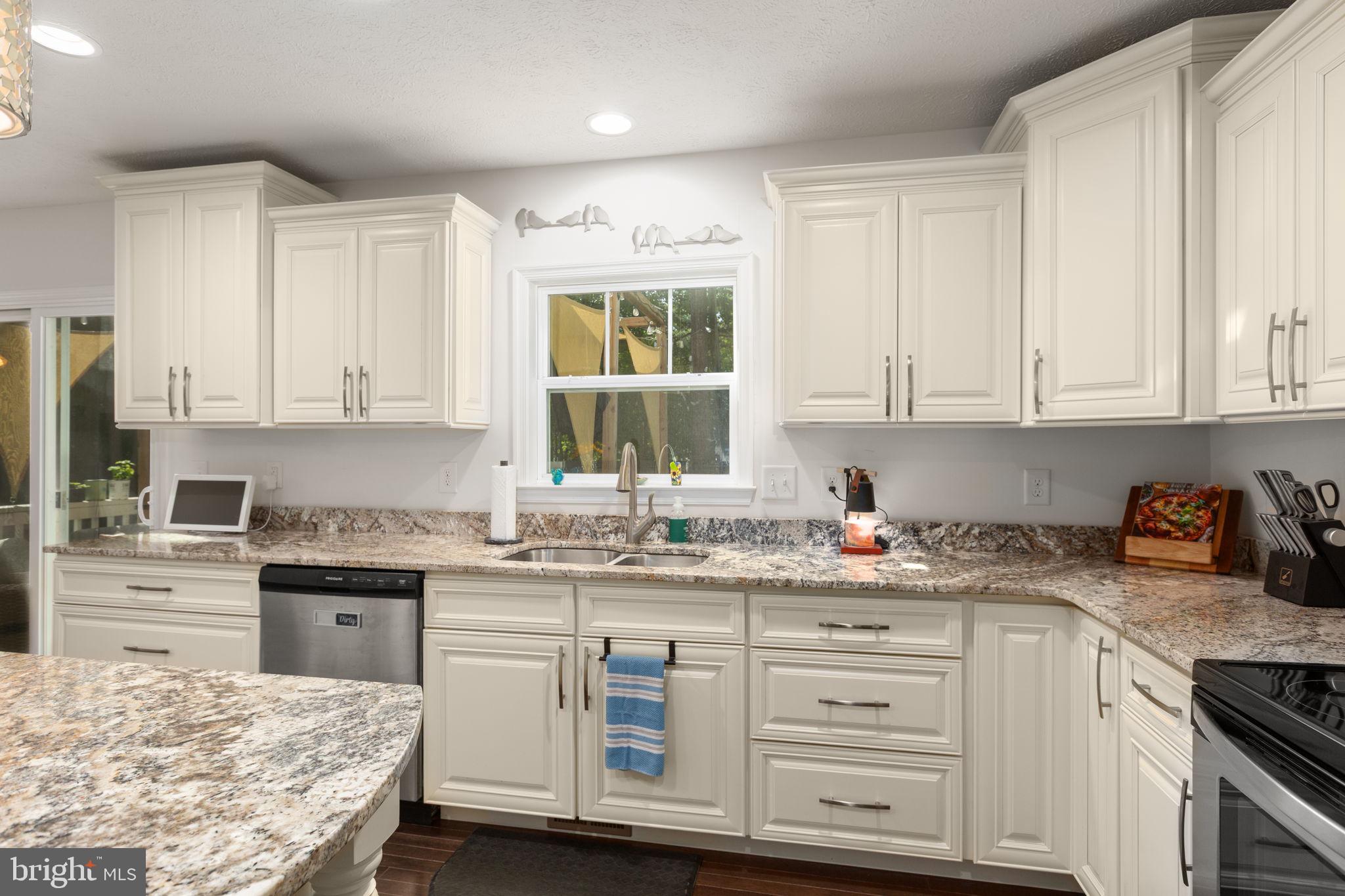 207 Azalea Road Colonial Beach, VA 22443 - Photo 12 of 57 Gallery Image 12