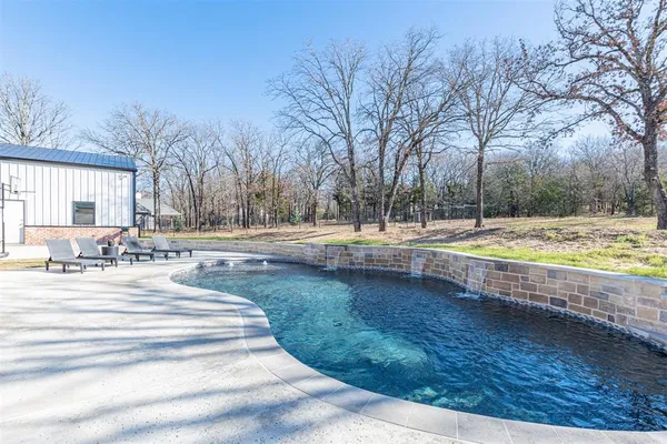 $854,999 | 101 Lakeview Trail, Mabank, TX 75147
