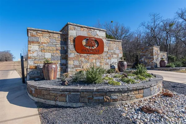 $854,999 | 101 Lakeview Trail, Mabank, TX 75147