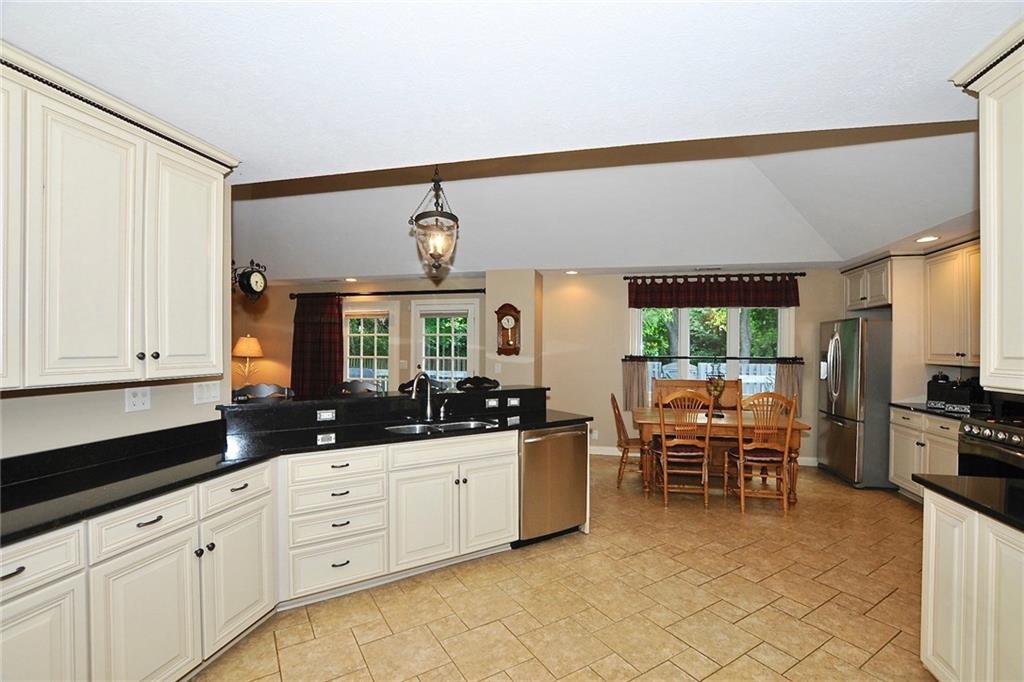 12341 Brompton Road Carmel, IN 46033 - Photo 11 of 47 Gallery Image 11
