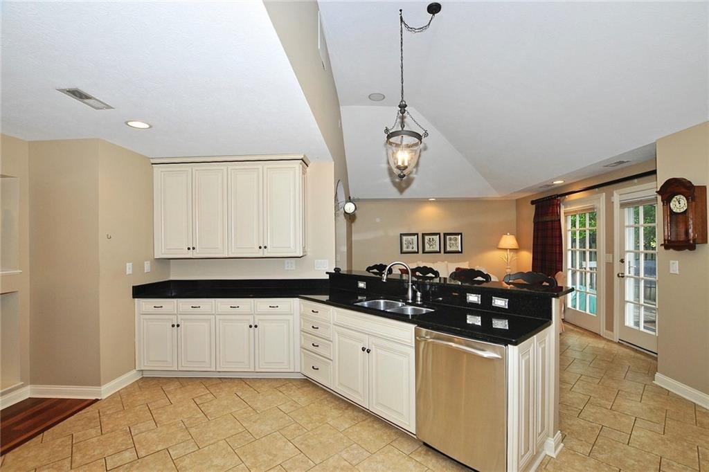 12341 Brompton Road Carmel, IN 46033 - Photo 10 of 47 Gallery Image 10
