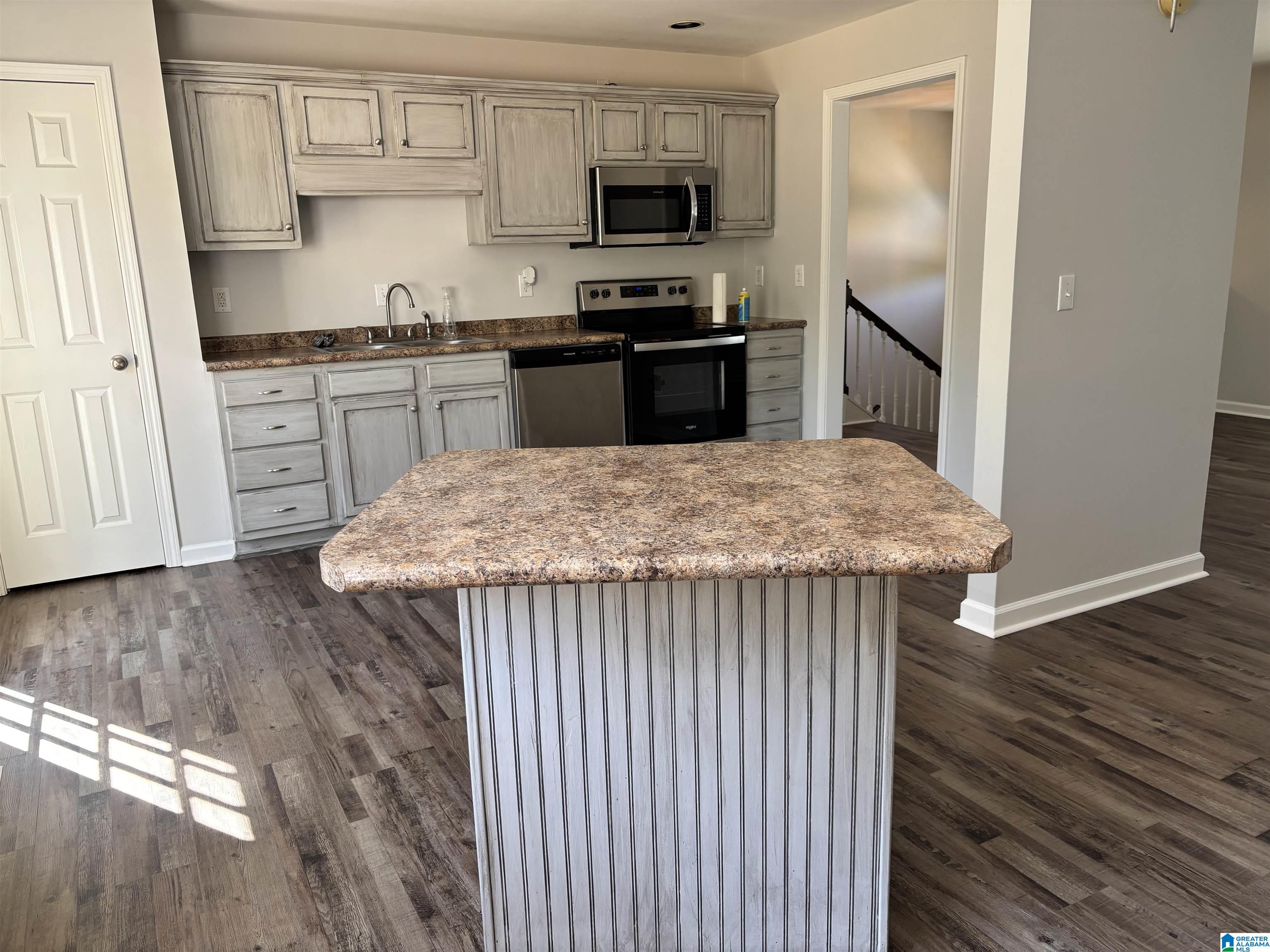 386 Miranda Road Warrior, AL 35180 - Photo 11 of 40