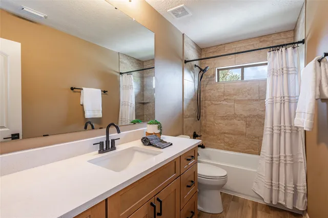 $775,000 | 3913 Summer Manor Drive, League City, TX 77573