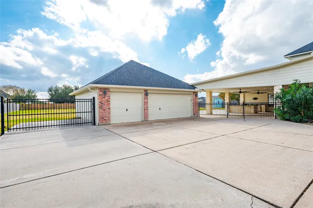 $775,000 | 3913 Summer Manor Drive, League City, TX 77573