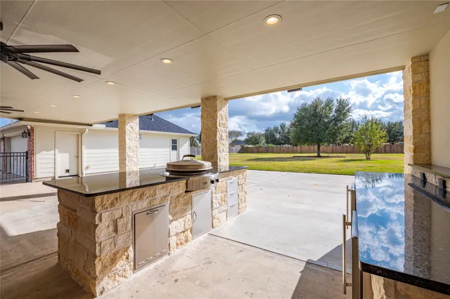 $775,000 | 3913 Summer Manor Drive, League City, TX 77573