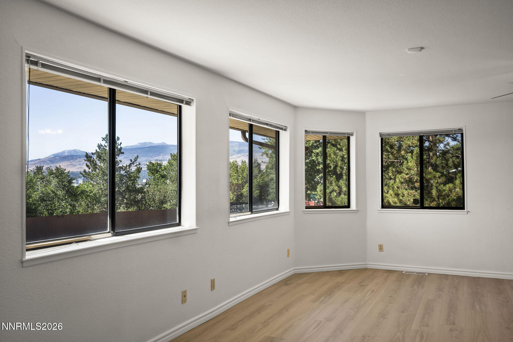 2985 Socrates Drive Reno, NV 89512 - Photo 13 of 51 15-web-or-mls-_DSC0035