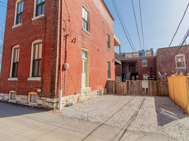 $595,000 | 1911 South 11th Street, St. Louis, MO 63104