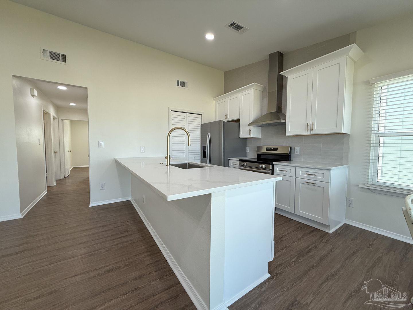 200 Pensacola Beach Road, Unit M5 Gulf Breeze, FL 32561 - Photo 4 of 22