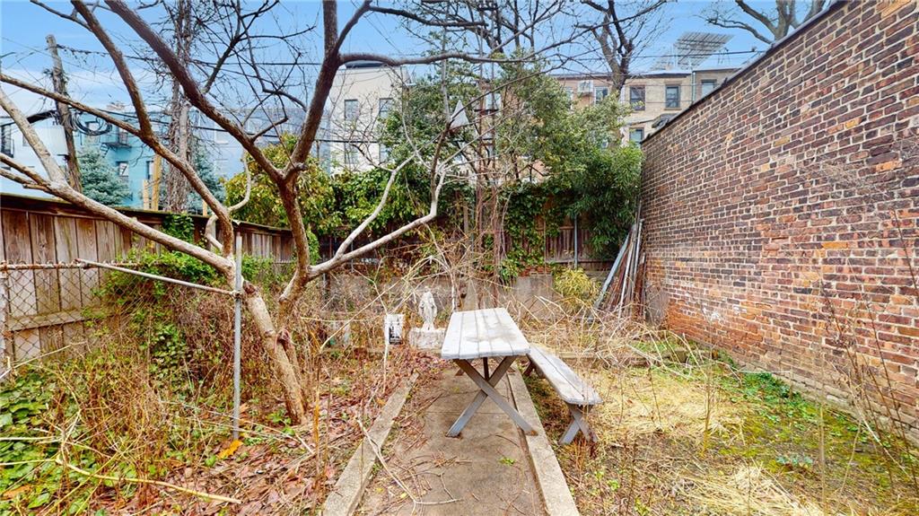 29 3rd Place Brooklyn, NY 11231 - Photo 23 of 25 a backyard of a house