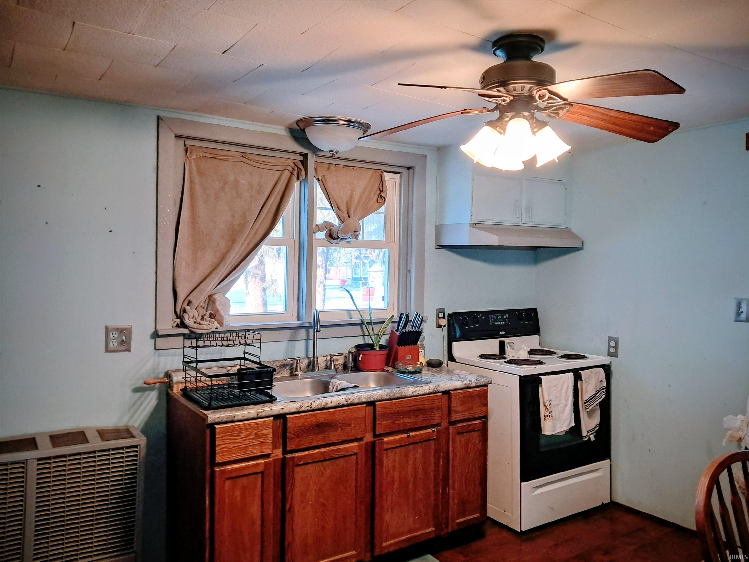 600 East Street Walton, IN 46994 - Photo 6 of 23