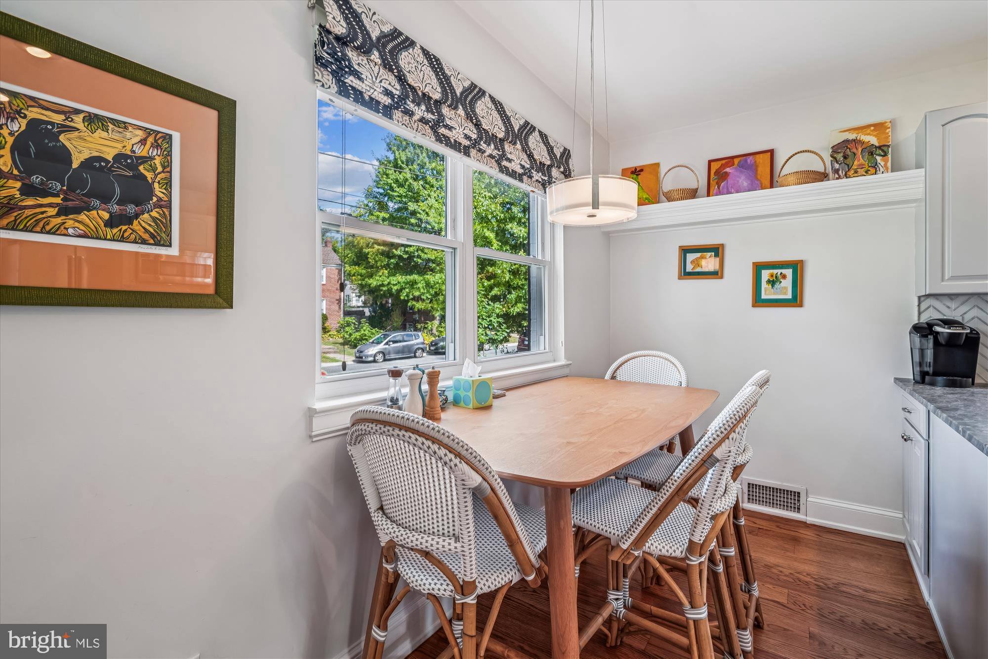 407 Lanark Way Silver Spring, MD 20901 - Photo 11 of 27 Breakfast Area In the Kitchen.