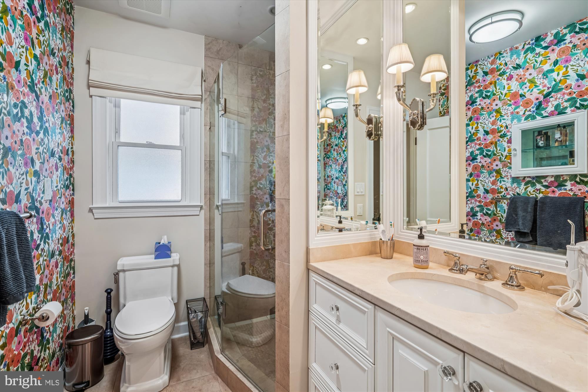 407 Lanark Way Silver Spring, MD 20901 - Photo 13 of 27 Pic #2 Of Full Bath on Main Level