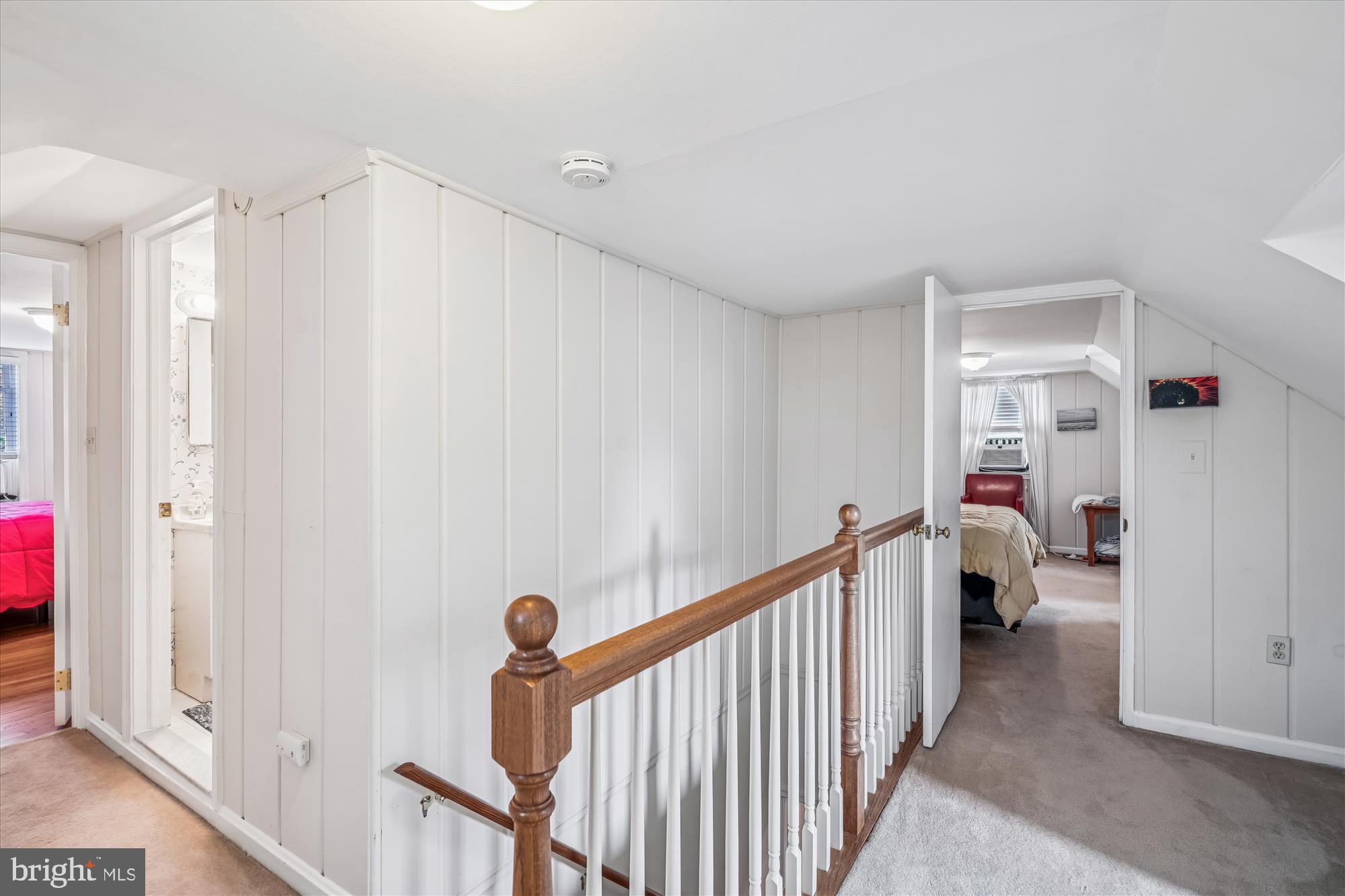407 Lanark Way Silver Spring, MD 20901 - Photo 17 of 27 Upper-Level Hallway