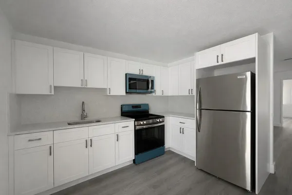 $2,300 | 2807 Reo Lane, Unit 3, Palm Springs, FL 33461