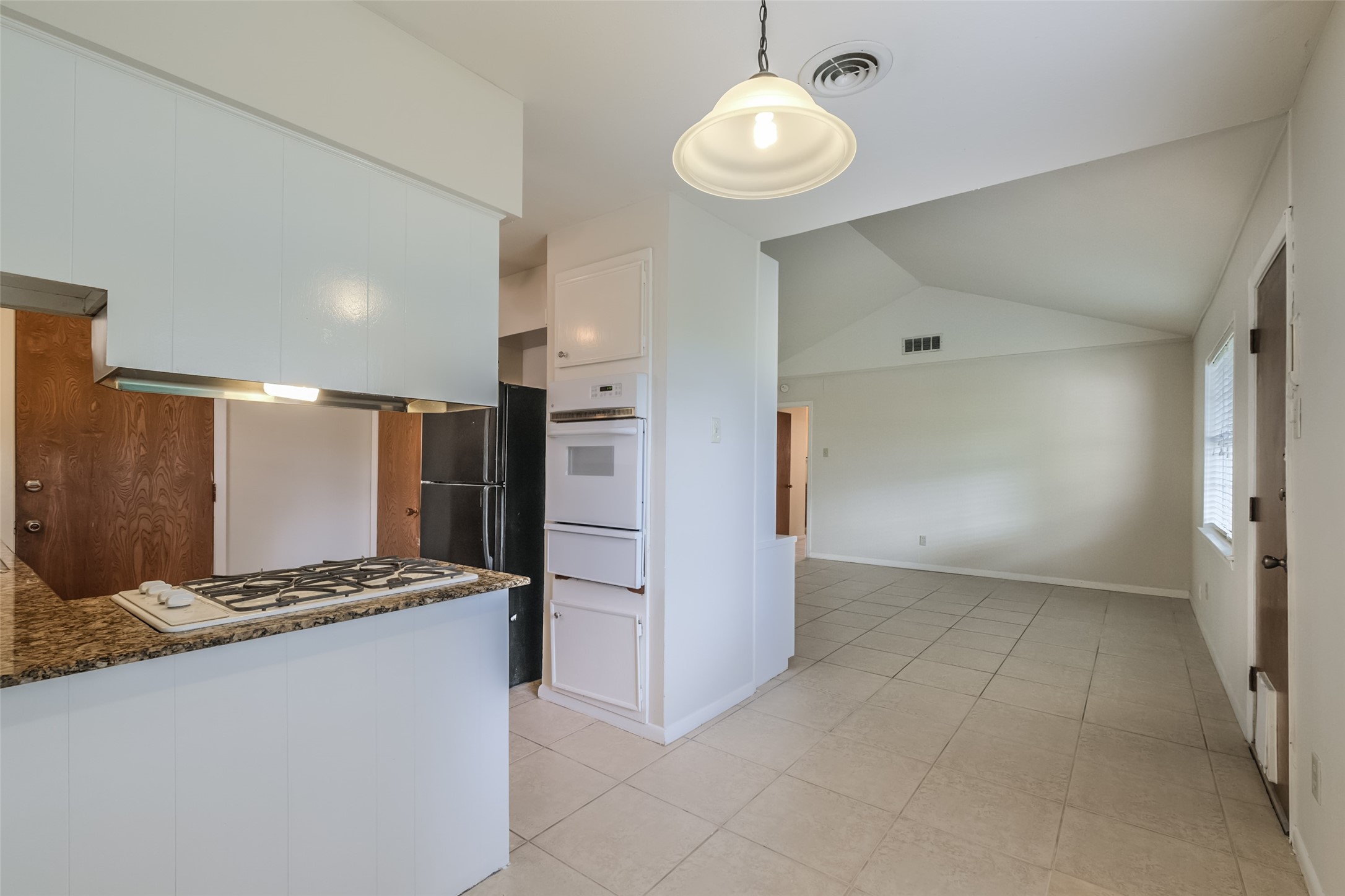 7614 Grape Street Houston, TX 77074 - Photo 9 of 18