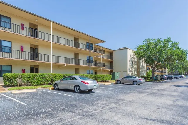 $1,795 | 14130 Rosemary Lane, Unit 5108, Largo, FL 33774